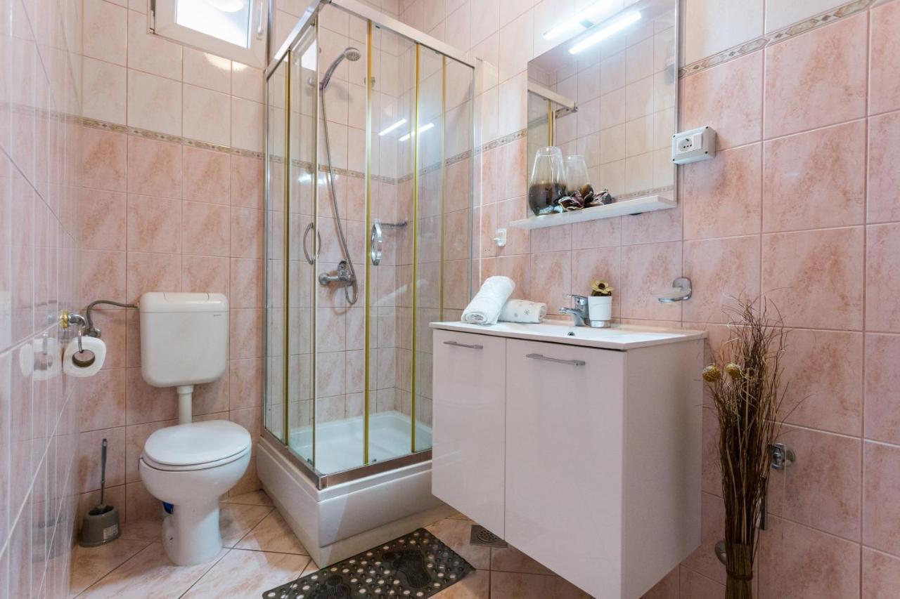 Apartman Ikar โปดสตรานา ภายนอก รูปภาพ
