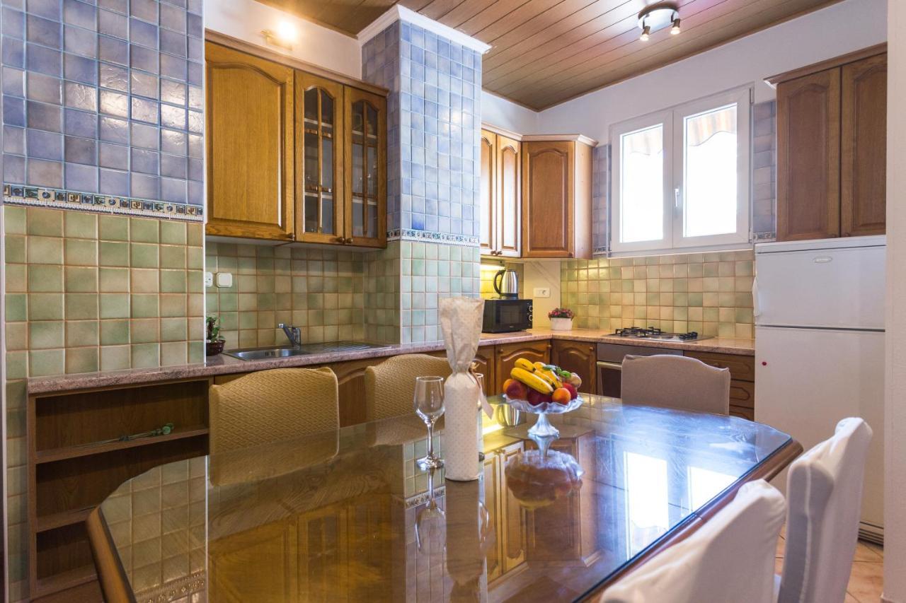 Apartman Ikar โปดสตรานา ภายนอก รูปภาพ