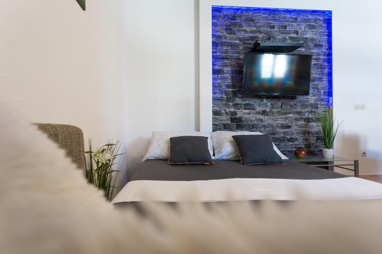Apartman Ikar โปดสตรานา ภายนอก รูปภาพ